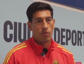 إيقاف حارس ريال سرقسطة 13 مباراة بعد لكمه لاعباً من هويسكا