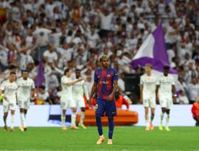 نجم ريال مدريد يدافع عن لامين يامال: يعاملونه مثل فينيسيوس