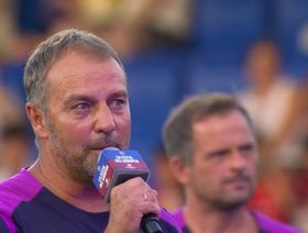 فليك مخاطباً جمهور برشلونة: سنعمل بجد ودون أعذار