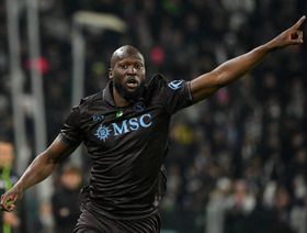 نابولي يفقد صبره ويهدد "المتمرد" لوكاكو بالاستبعاد