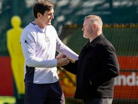 سر زيارة واين روني إلى مقر تدريبات مانشستر يونايتد