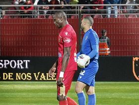 ثنائية سامبو في تواركة تضع الوداد في الصدارة المؤقتة للبطولة