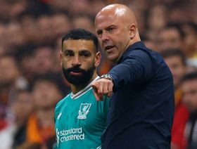 هل بدأت رحلة خروج محمد صلاح من حسابات سلوت مدرب ليفربول؟