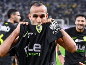 ناصر منسي يعتذر مرة أخرى ويشرح سبب إلقاء قميص الزمالك