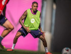 برشلونة يتلقى خبراً ساراً بعودة القائد رافينيا للتدريبات