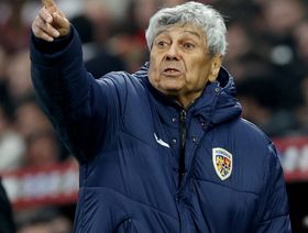 وفاة المدرب الروماني لوتشيسكو عن 80 عاماً