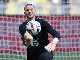 بعد عرضين مرفوضين.. باريس سان جيرمان يتوصل لاتفاق لضم الحارس شوفالييه