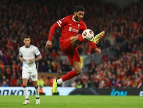 "محاولة صعبة".. ميلان يتحرك للتعاقد مع مدافع ليفربول