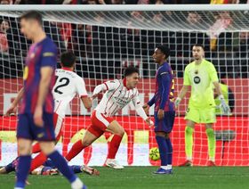 شاهد.. جيرونا يصعق برشلونة بهزيمة جديدة وريال مدريد يحتفظ بالصدارة