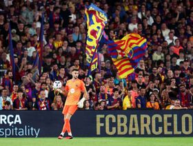 الحارس غارسيا يعود لتدريبات برشلونة قبل مواجهة خيتافي