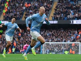 هالاند يواصل التهام منافسيه ويقود سيتي لصدارة الدوري الإنجليزي