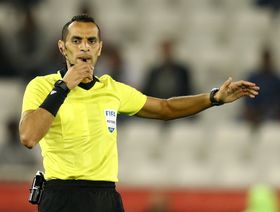 تحكيم جزائري بمساعدة مصرية في مواجهة مانشستر سيتي والعين