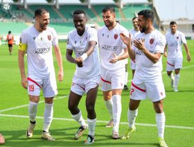 احتفالات بالجزائر.. بلوزداد واتحاد العاصمة إلى ربع نهائي الكونفيدرالية