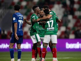 الاتفاق يهزم الفتح في مباراة مثيرة والرياض يباغت الخلود