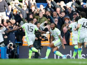 شاهد.. مانشستر سيتي يدهس تشيلسي ويضع أرسنال في مأزق