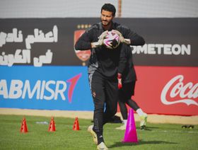 إيقاف الشناوي حارس الأهلي 4 مباريات للاعتداء على حكم "دون عنف"