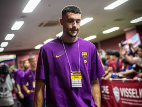 رسمياً.. جوان غارسيا يرث قميص تير شتيغن مع برشلونة