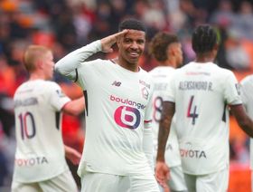 إيغامان يسجل ثنائية ويقود ليل الفرنسي لأكبر فوز بتاريخه خارج الديار