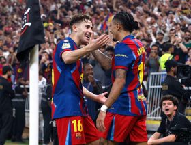 برشلونة يستعيد رافينيا ويخسر خدمات فيران توريس أمام سلافيا براغ