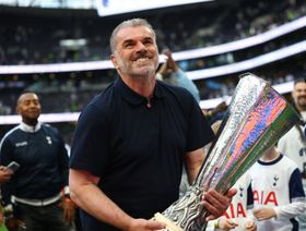 رغم الفوز بالدوري الأوروبي.. توتنهام يقيل مدربه بوستيكوغلو
