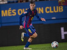 مزيج بين تشافي وإنييستا.. أسطورة الوسط يرد الاعتبار لبيدري