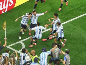 تهنئة من فيفا وبرشلونة وحفل في روساريو.. أجواء مثالية بعيد ميلاد ميسي 39