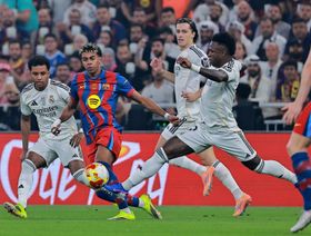 بعد حادث قطار.. ريال مدريد وبرشلونة يقدمان التعازي لعائلات الضحايا