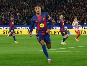 رافينيا يكشف سبب استبداله وموقف بيدري ويشيد بعقلية برشلونة