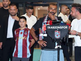 مدرب طرابزون: محمد صلاح ضمن أفضل 3 لاعبين في العالم