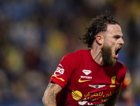 القادسية يحيي آماله بفوز قاتل على نيوم.. والسومة يعيد توازن الحزم