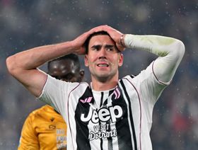 هل انتهى موسم فلاهوفيتش؟.. الفحوص تصدم يوفنتوس وبرشلونة