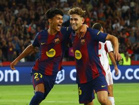 صدمة لبرشلونة وهانزي فليك.. نجم المستقبل يطلب فسخ عقده فوراً