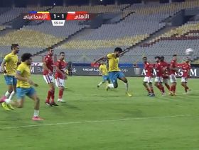 محمد حسن عن هدف الإسماعيلي في الأهلي: الكرة لم تلمس يدي