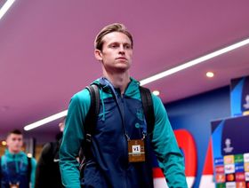 دي يونغ يتعاقد مع وكيل جديد من أجل تجديد عقده مع برشلونة