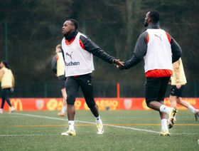 هل يحقق لانس معجزة في الدوري الفرنسي بمشاركة سعود عبد الحميد؟