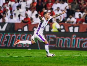 هدف خرافي ونهاية درامية في فوز العين على شباب الأهلي بكلاسيكو الإمارات