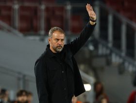 هانزي فليك يفي بوعده.. أرقام استثنائية لترسانة برشلونة الهجومية