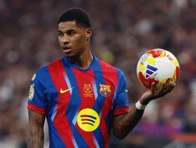 لماذا تأخر حسم مصير راشفورد مع برشلونة؟