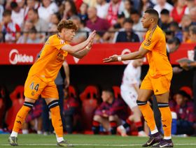 برشلونة يحاول خطف "ابن المدينة" من ريال مدريد