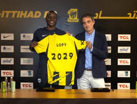 الاتحاد يضم السنغالي ديون لوبي من ألميريا رسمياً