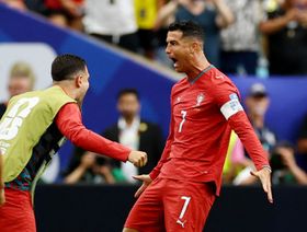 شاهد.. رونالدو يعيد التوازن للبرتغال بفوز ساحق على أوزبكستان
