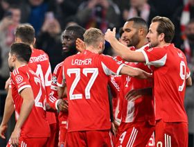 بايرن يحتفل بعودة ألفونسو ديفيز بالفوز على سبورتينغ