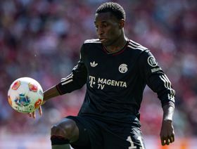 المدير الرياضي لبايرن يصدم مهاجم الفريق برحيله بنهاية الموسم