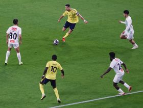 شاهد.. النصر يباغت النجمة بهدفين في نهاية الشوط الأول