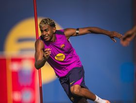 لماذا قرّر لامين يامال الامتناع عن توقيع قمصان تحمل اسمه؟