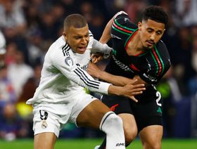 ساليبا يغيب عن صورة "عائلة" أرسنال.. هل يدفعه ريال مدريد للتمرد؟