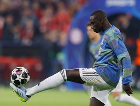 هل يعتزل فيرلان ميندي بعد محنة الإصابات مع ريال مدريد؟