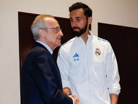 فلورنتينو بيريز رئيس ريال مدريد يرفض حضور الكلاسيكو