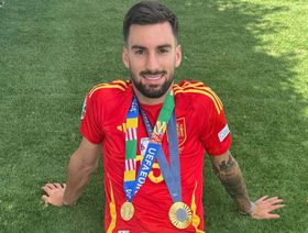 بايينا جناح إسبانيا يطمح لإنجاز شخصي غير مسبوق في نهائي كأس العالم