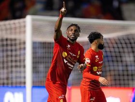 شاهد.. القادسية يعقّد مهمة الاتحاد بثنائية كينيونيس